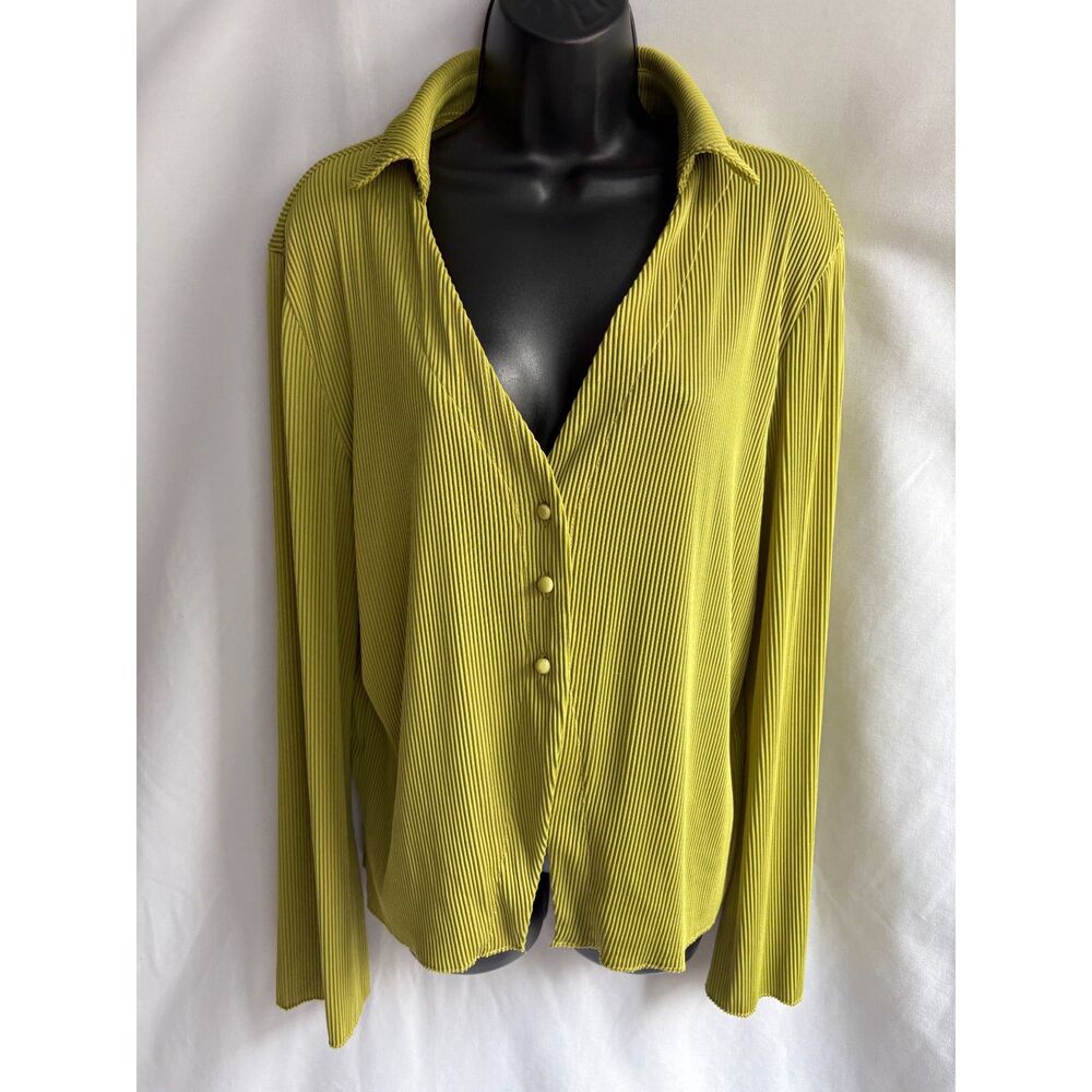 Love + Harmony Pleated Chartreuse Lime Off Green Blouse Top Size M Classy 70s